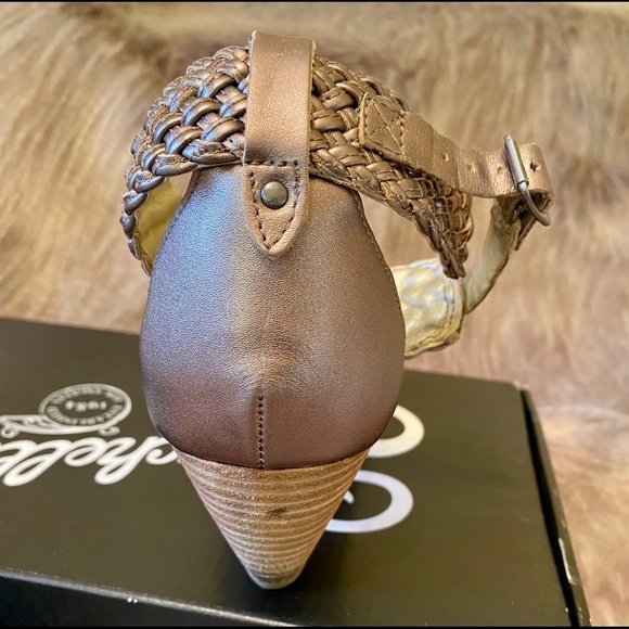 Seychelles Sz 9 Metallic Pewter leather sandal - Picture 4 of 9